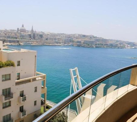 Хостел The Seafront Tower Слима Экстерьер фото